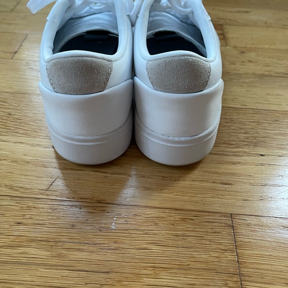 Adidas Womens Sneakers New. - Picture 5 of 7